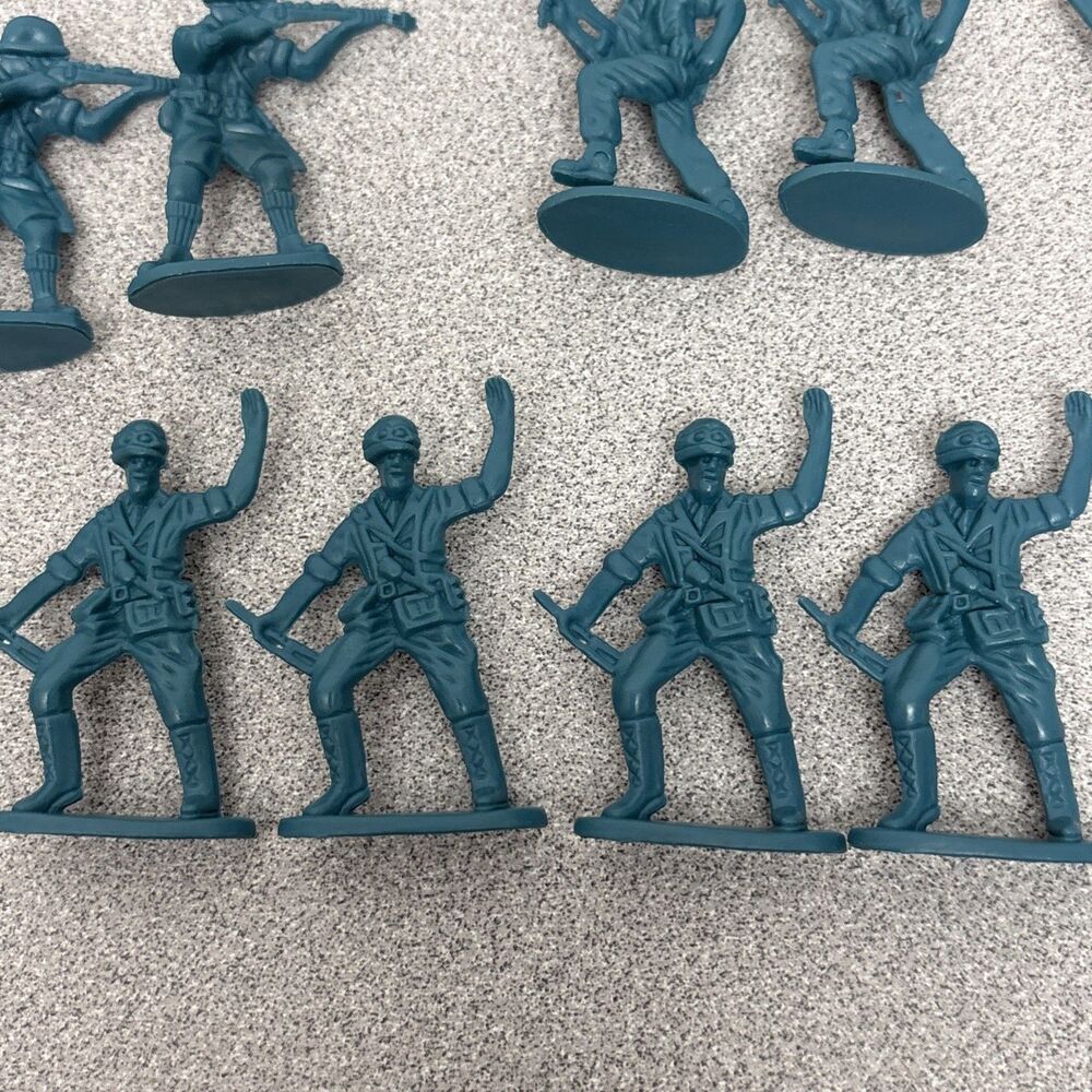 Vintage US Soldiers Metallic Blue Army Figures Men Lot Of 25 Mixed - Picture 10 of 10
